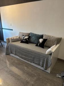 A&P Departamento zona Aldrey, muy luminoso