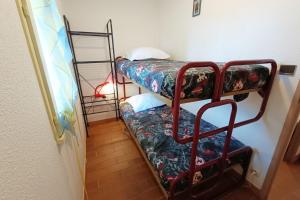 Bright cocoon with shared pool in Bandol