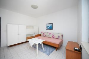 Apartments with parking space Mandre, Pag - 9420
