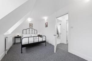 Stylish Camden Apartment C9