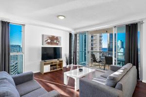 Elara - Scenic Resort Living above Surfers Paradise