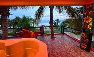 Beachfront Paradise Boutique Hotel - Alebrijes Jacuzzi Villa