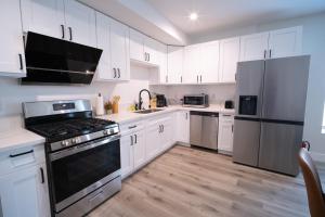 Modern 2BR2BA Home Near USC Walk to Campus