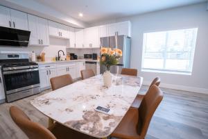 Modern 2BR2BA Home Near USC Walk to Campus