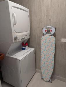 Stylish 2 bed and 2 bath condo with mountain and pool view in Jacó