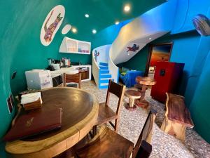 Beachfront Paradise Boutique Hotel - Alebrijes Jacuzzi Suits