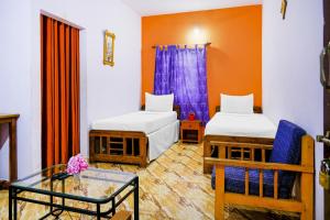 Hotel O Mahamaya Holiday Inn