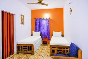 Hotel O Mahamaya Holiday Inn