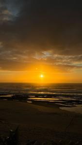 Apartamento Pé na Areia - Ótima Localização - Conforto à beira-mar