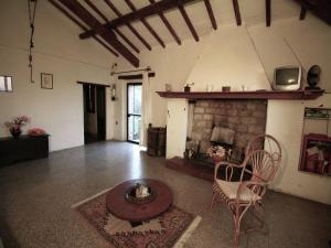 Cottage with Lake Views