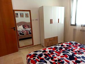 Wahat Serenity S1 Appart équipé avec parking privé & wifi entre Tunis et La Marsa