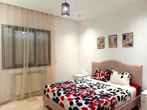 Wahat Serenity S1 Appart équipé avec parking privé & wifi entre Tunis et La Marsa