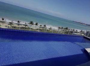 Flat maravilhosa vista beira mar de Intermares 605