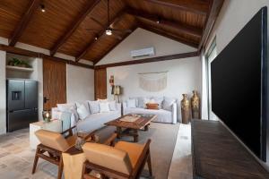 4BR Stunning Condo in Tulum´s Heart