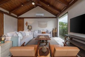 4BR Stunning Condo in Tulum´s Heart