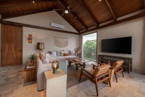 4BR Stunning Condo in Tulum´s Heart