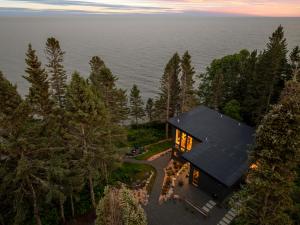 Tallens Stuga minutes from Lutsen Mountain