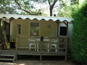 Mobil-home avec Terrasse à Bormes-les-Mimosas - API-1-52-190