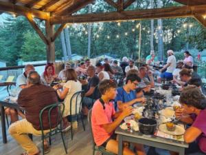 Campings Chalet 6 personnes avec terrasse - Confort et equipements complets - API-1-52-349 : photos des chambres