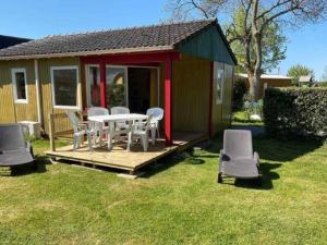 Campings Chalet Cozy avec Terrasse - 2 Chambres - API-1-52-340 : photos des chambres