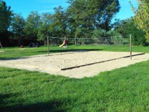 Campings Mobil-home confortable avec terrasse pour 4 personnes - API-1-52-413 : photos des chambres