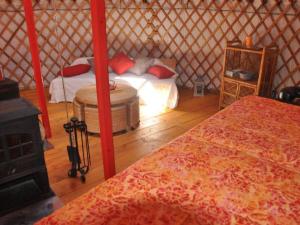 Campings Mobil-home confortable avec terrasse pour 4 personnes - API-1-52-396 : photos des chambres