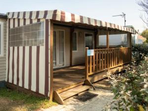 Campings Mobil home spacieux 6 pers, terrasse - API-1-52-507 : photos des chambres