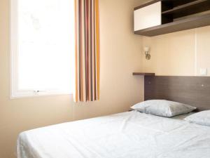 Campings Mobil home spacieux 6 pers, terrasse - API-1-52-507 : photos des chambres