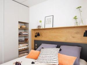 Campings Mobil home 7 pers avec terrasse a Salles-Curan - API-1-52-469 : photos des chambres