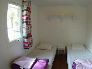 Mobil-home confortable avec terrasse - API-1-52-451