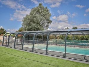 Campings Mobil-home avec Terrasse - 4 pers, 2 ch - API-1-52-451 : photos des chambres