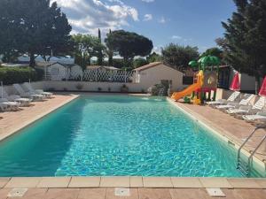Campings Mobil home confortable - 6 personnes - Terrasse a Anduze - API-1-52-450 : photos des chambres