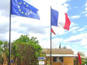 Campings Mobil home confortable - 6 personnes - Terrasse a Anduze - API-1-52-450 : photos des chambres