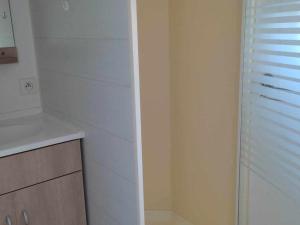 Campings Mobil home - 4 pers, Terrasse a Anduze - API-1-52-404 : photos des chambres