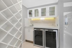 PH 2402 - SeaScape - Tweed Heads