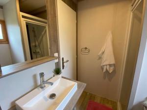 Chalet confortable avec terrasse pour 2 personnes - API-1-52-559