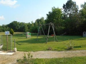 Campings Chalet 3 chambres avec terrasse pour 5 personnes - API-1-52-617 : photos des chambres