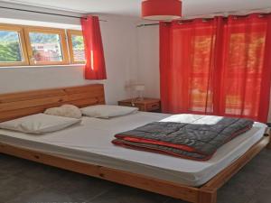 Campings Appartement 2 pieces avec cuisine equipee - Puget-Theniers - API-1-52-695 : Maison de Vacances