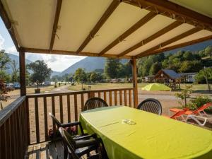 Campings Mobil home avec Terrasse - 4 pers, 2 ch, Valbonnais - API-1-52-586 : photos des chambres