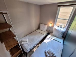 Campings Mobil Home 4 Pers avec Terrasse - API-1-52-591 : photos des chambres