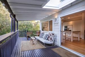 Anelga - Beachfront on Eagle Bay