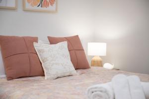 ChicNorth Escape,Dickson n ANU ,Parking