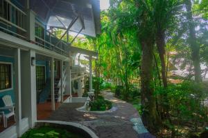 Oceanfront Hotel Verde Mar direct access to the beach