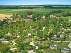 Campings Mobil-home avec terrasse pour 5 personnes, 2 chambres - API-1-52-791 : photos des chambres