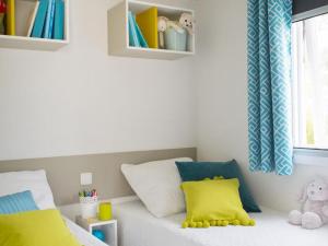 Campings Mobil-home 4 pers avec terrasse a Saint-Gildas-de-Rhuys - API-1-52-768 : photos des chambres