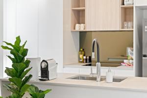 CBD Hideaway, Chic 1BR Apt walk to Dining n Casino