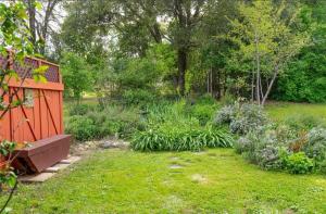 Sams Place Mariposa - In Town!