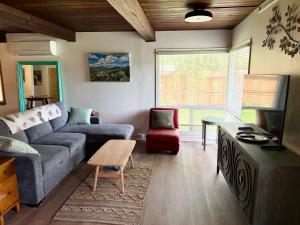 Sams Place Mariposa - In Town!