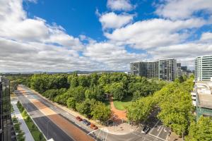 Modern CBD Stay w 2 Car Spaces,Super Central