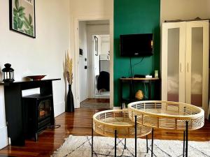 Appartements 7 minutes from Gare-Houilles : photos des chambres